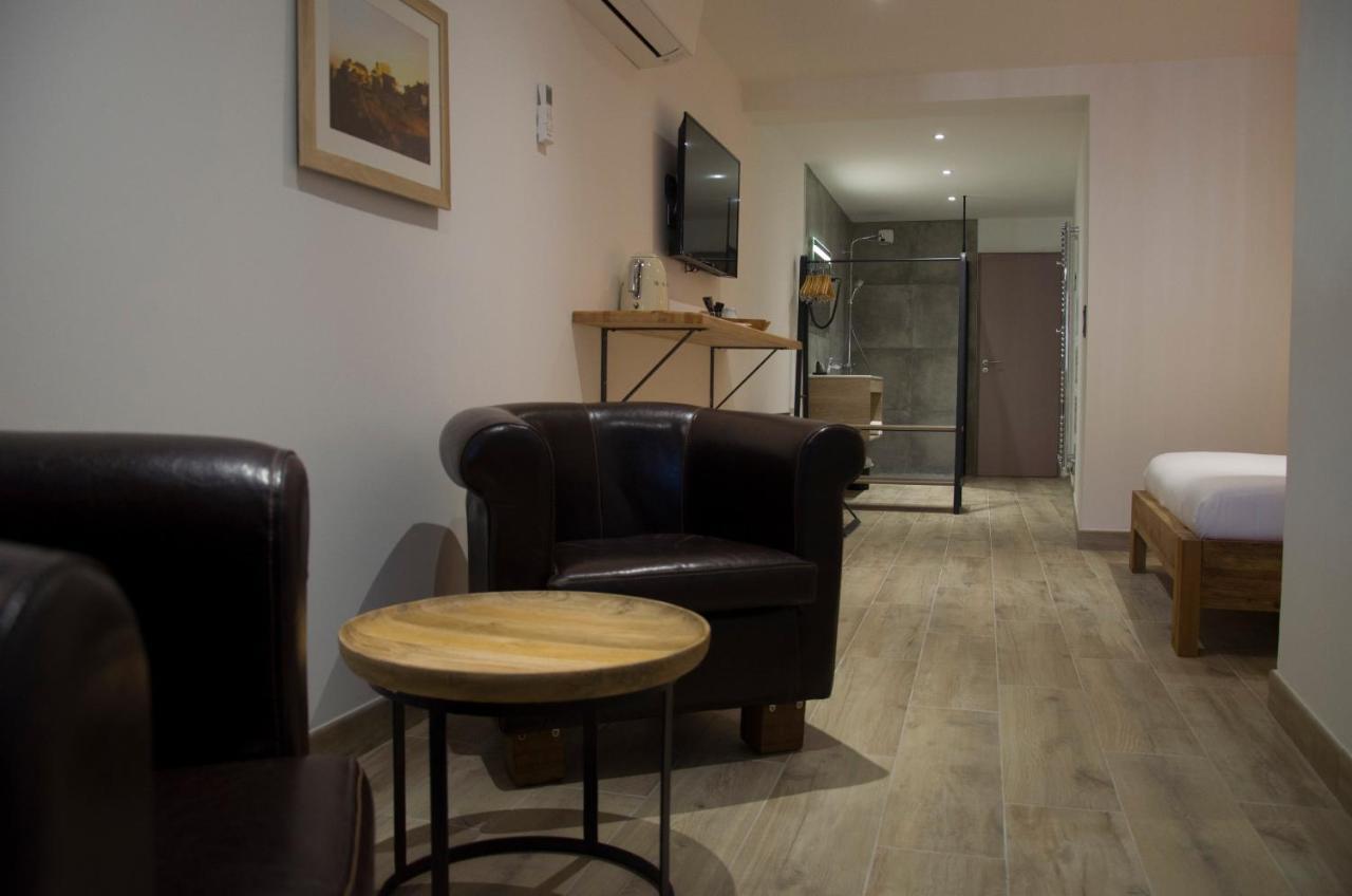 Aux Platanes Hotel Poligny  Exterior photo